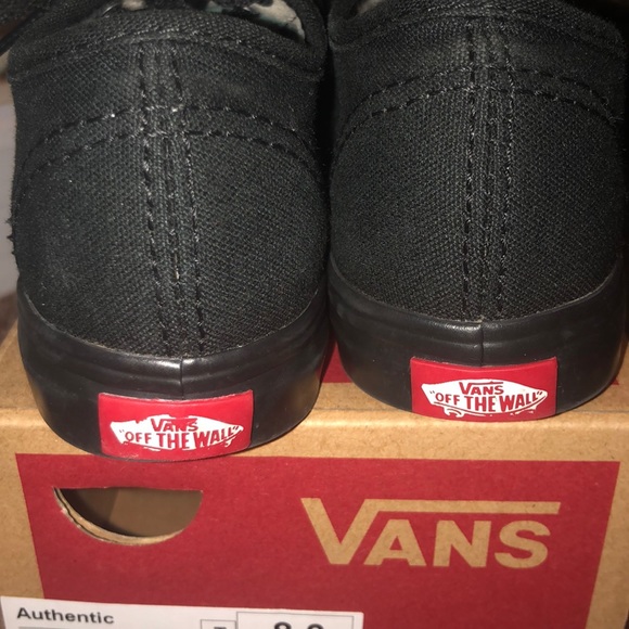 Vans - Picture 3 of 6